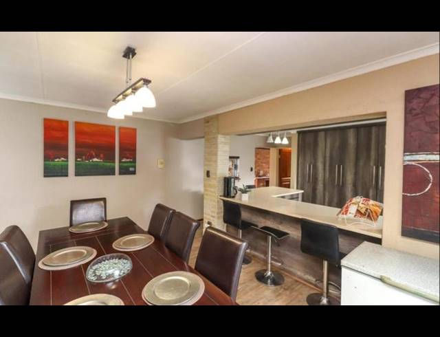 5 BEDROOM HOUSE FOR SALE IN MEYERSDAL